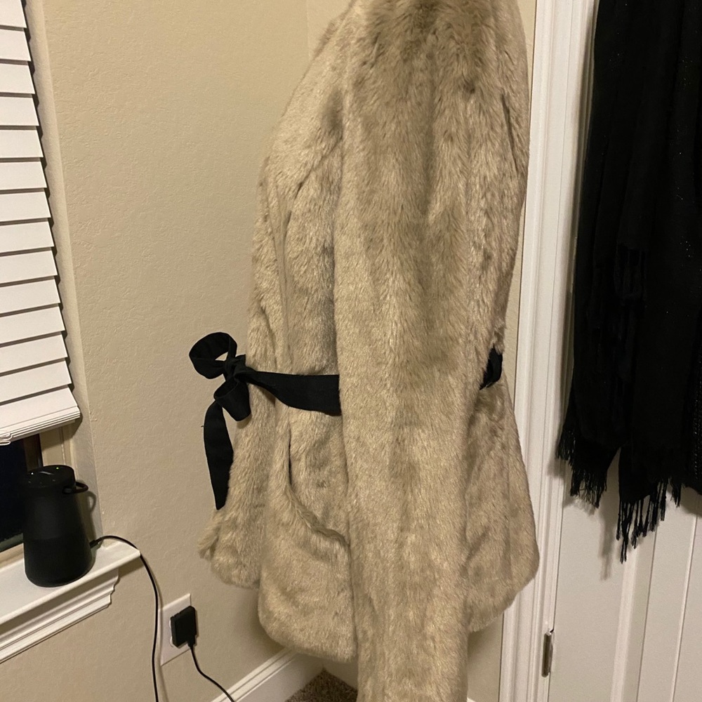 GAP Jacket - Picture 2 of 8